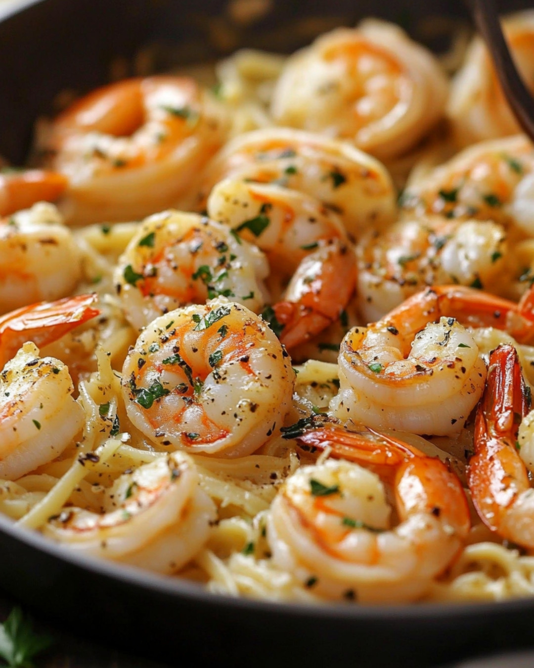 Irresistible-Garlic-Shrimp-Scampi-Delight-Recipe.webp