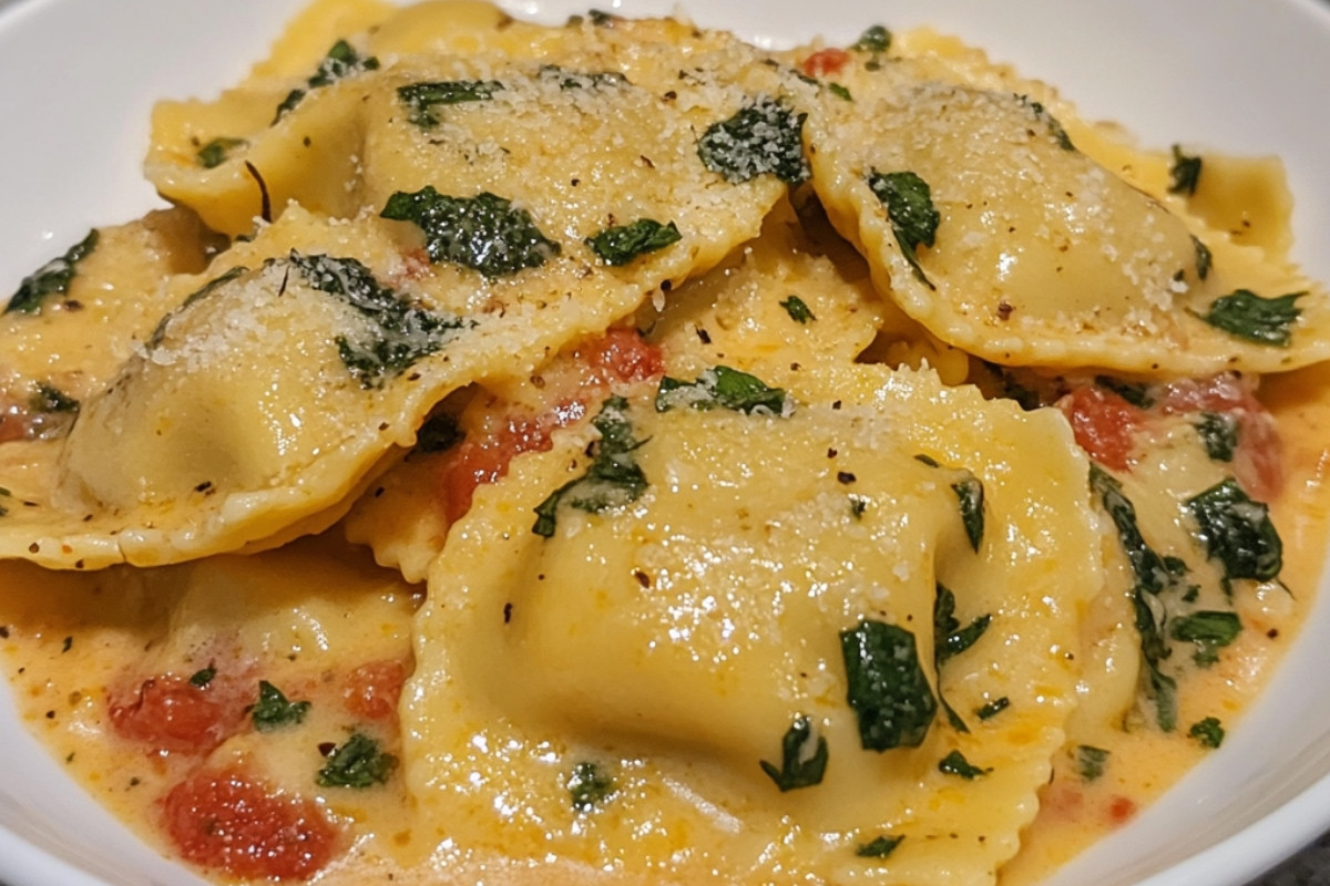 Irresistible Creamy Tuscan Ravioli Recipe